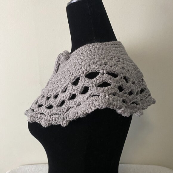 Handmade Crochet Grey Poly Large Collar Neckwear Accessory - Picture 5 of 6